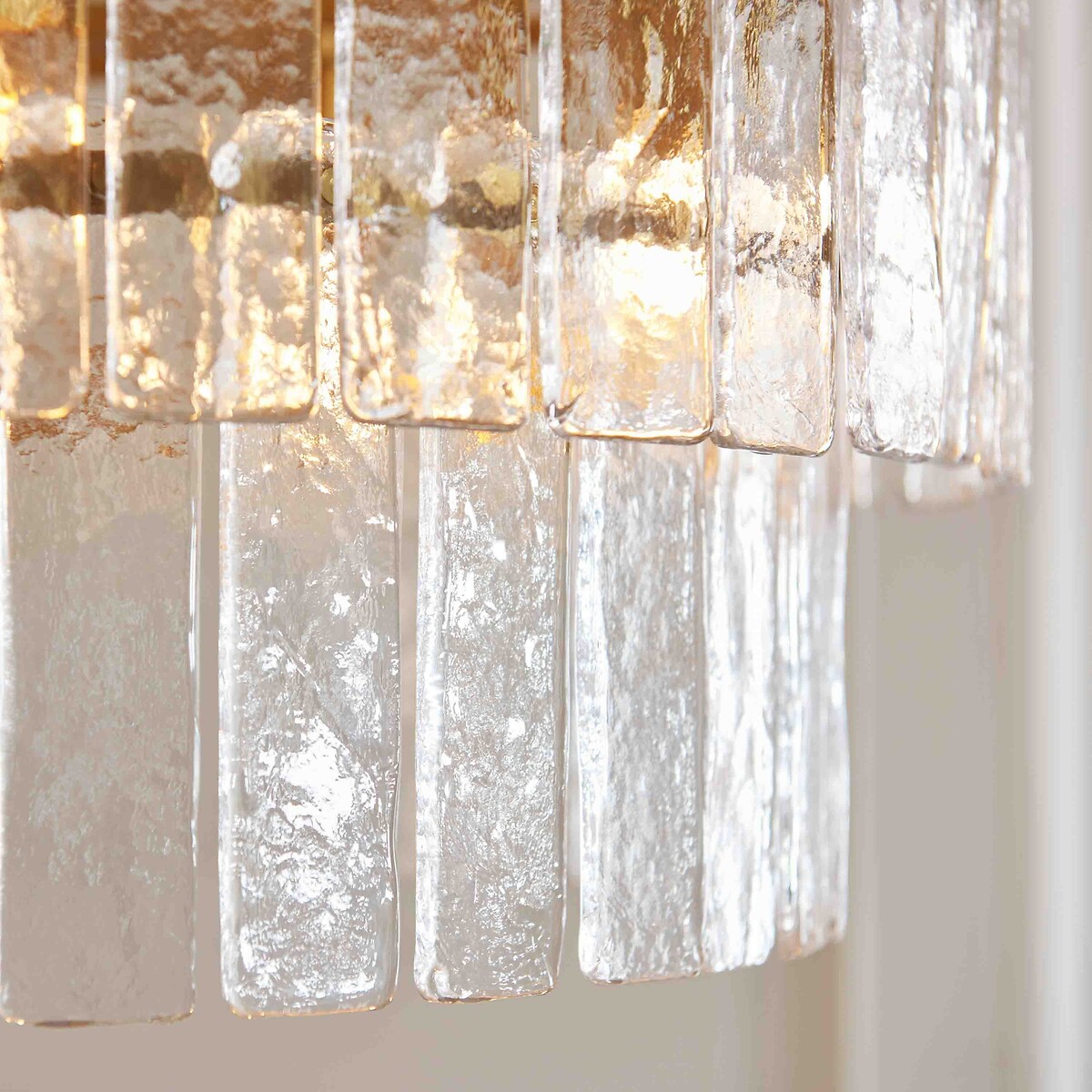 Karter 5-Light Tiered Textured Glass Pendant Light brass, ÉDITÉ