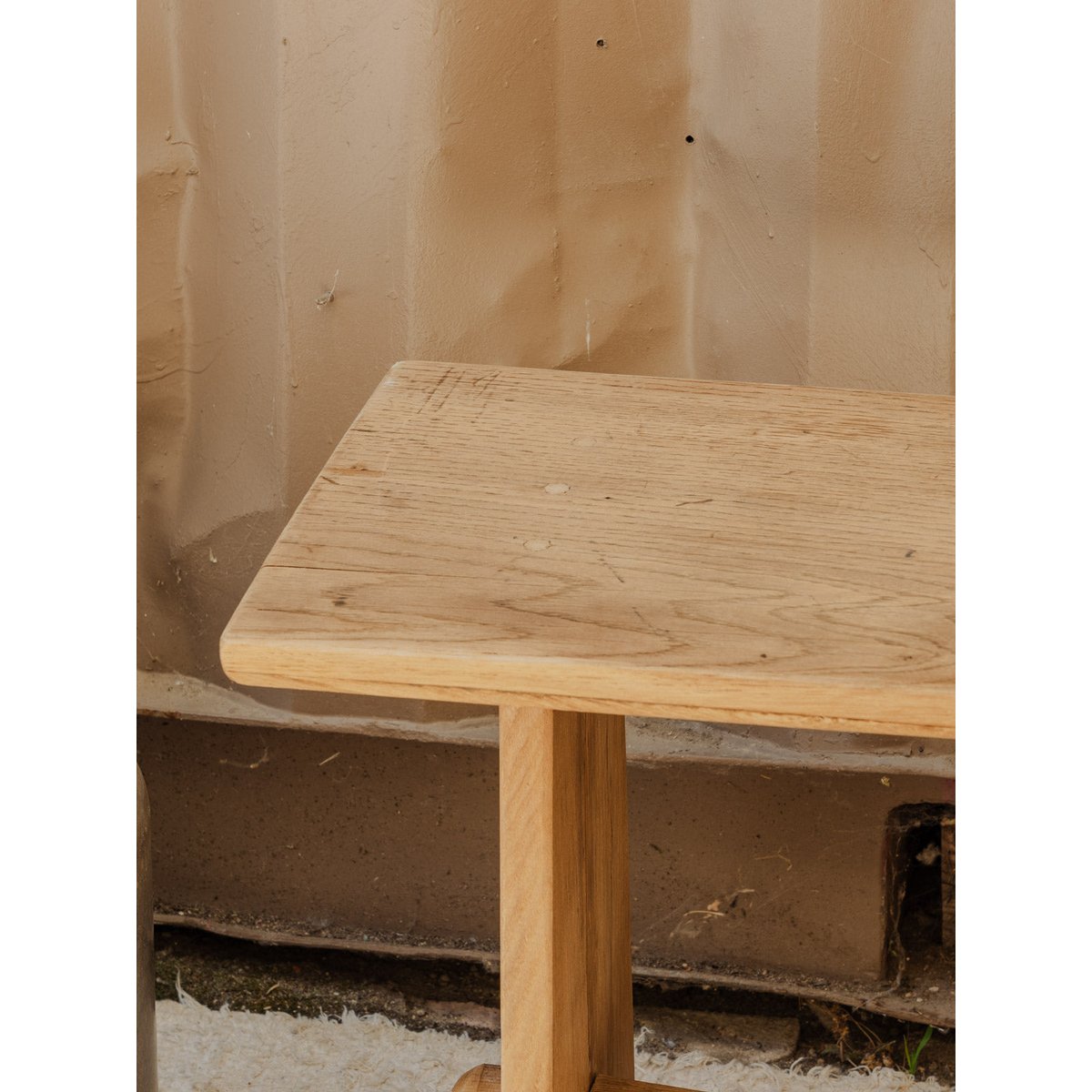 Petit banc en bois Antoine N°464 - Bon état bois clair, DEBONGOUT