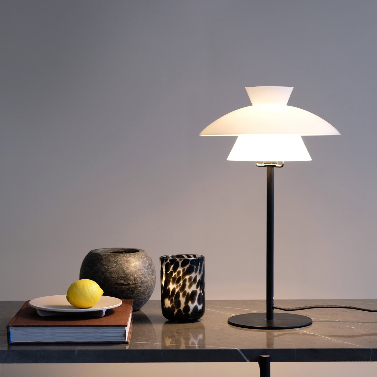 Lampe à poser en Verre VALBY noir, DYBERG LARSEN