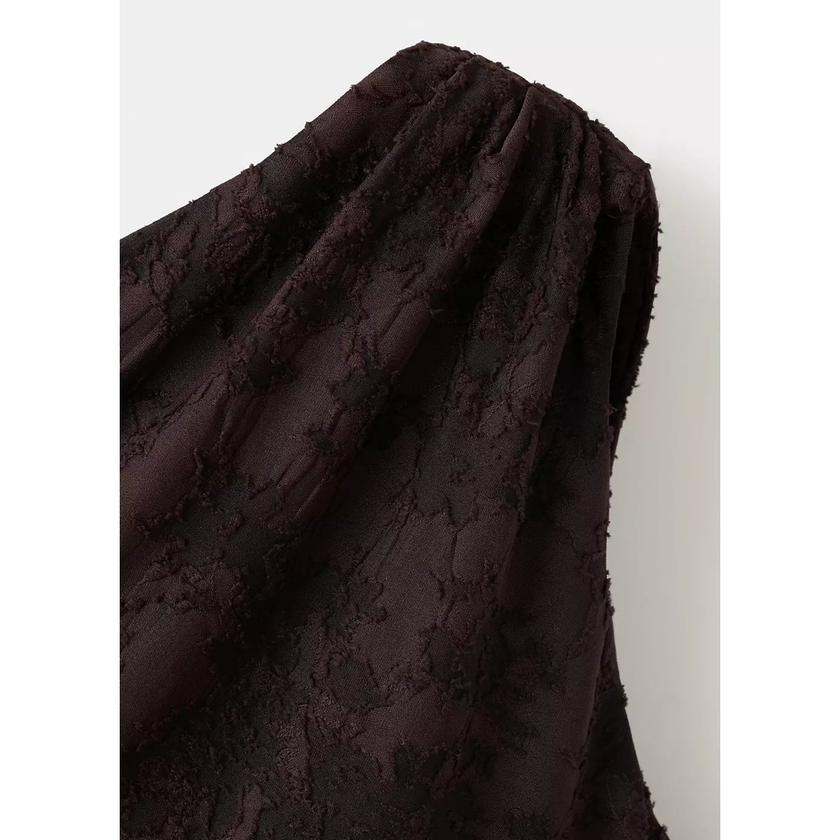 Robe asymétrique en dévoré marron, MANGO