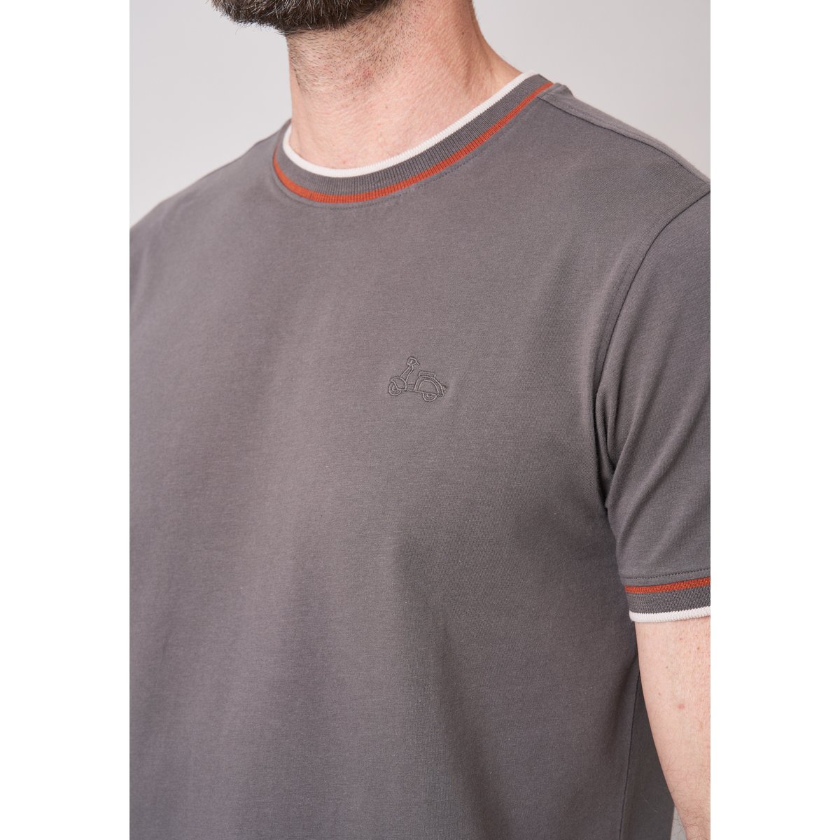 T-shirt homme en coton avec broderie poitrine BOONE military, DEELUXE