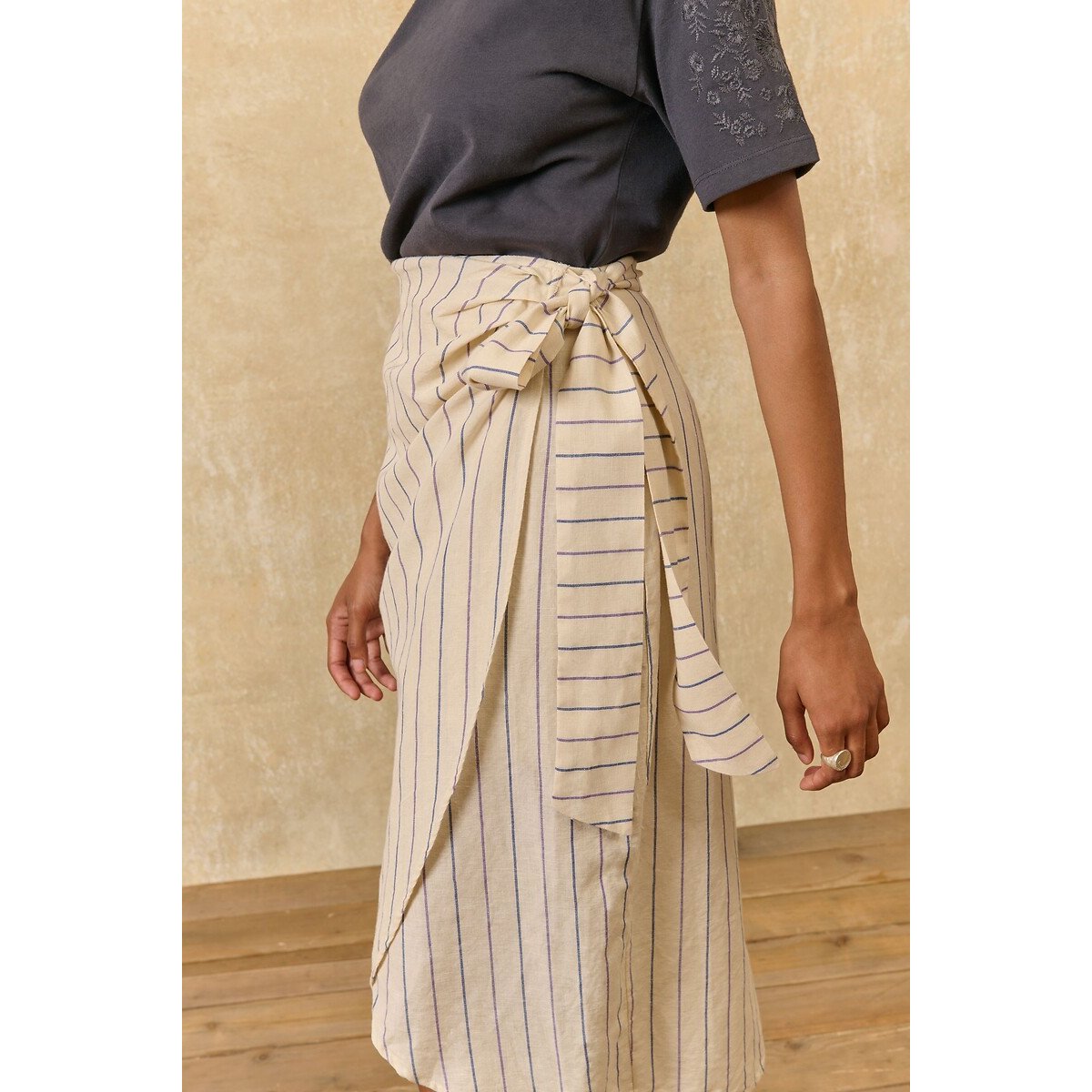 Gonna a portafoglio a righe, PENELOPE ecru / navy, LOUISE MISHA