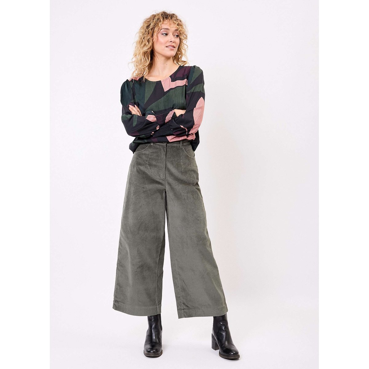 Pantalon velours bio large 7/8 KEIKA vert kaki velours, LA FIANCÉE