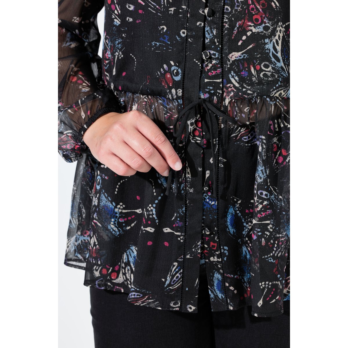 Blouse décolleté en V et manches longues noir, ULLA POPKEN