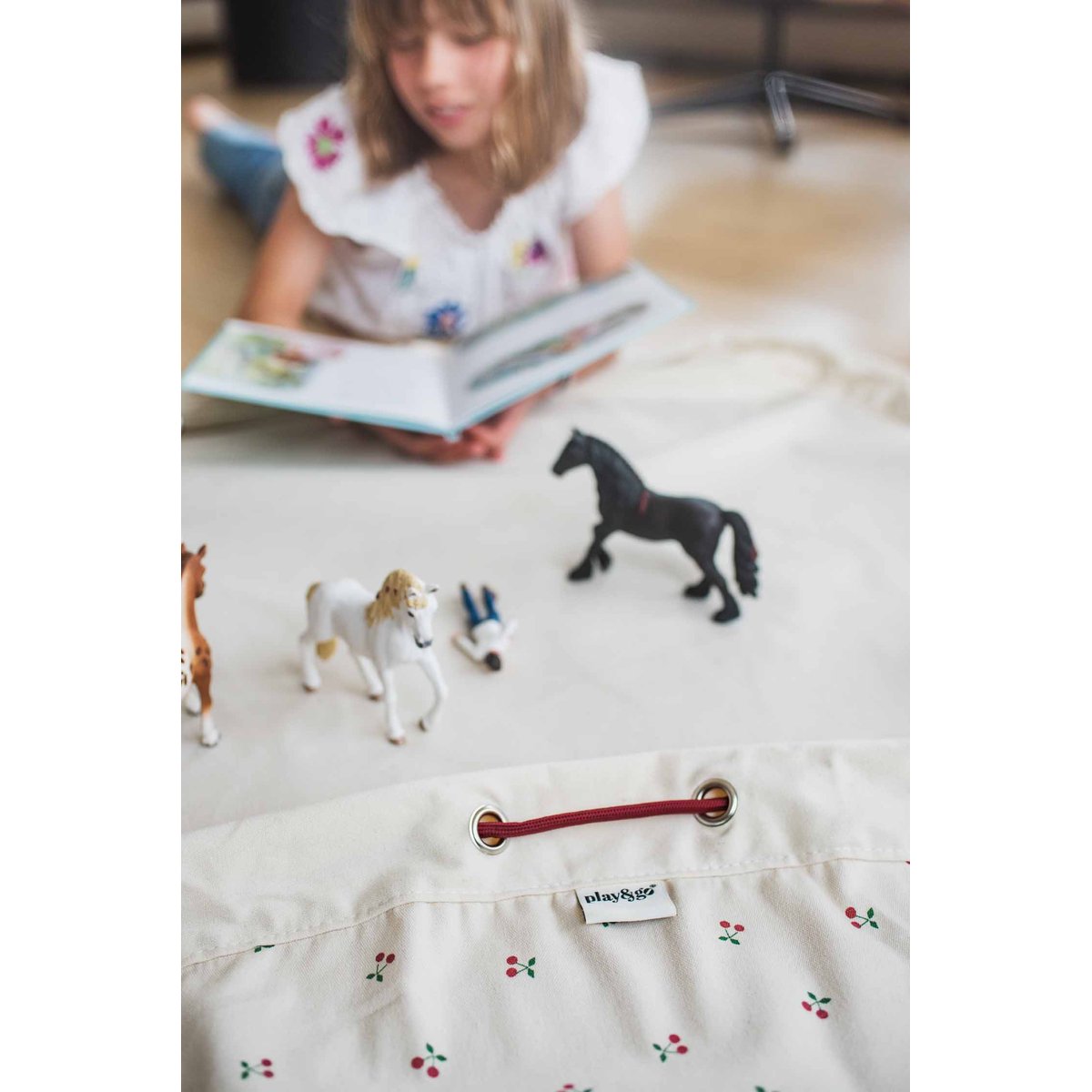 play&go - tapis de jeu & sac à jouets - cherry cherry ecru/noir/rouge, PLAY ET GO