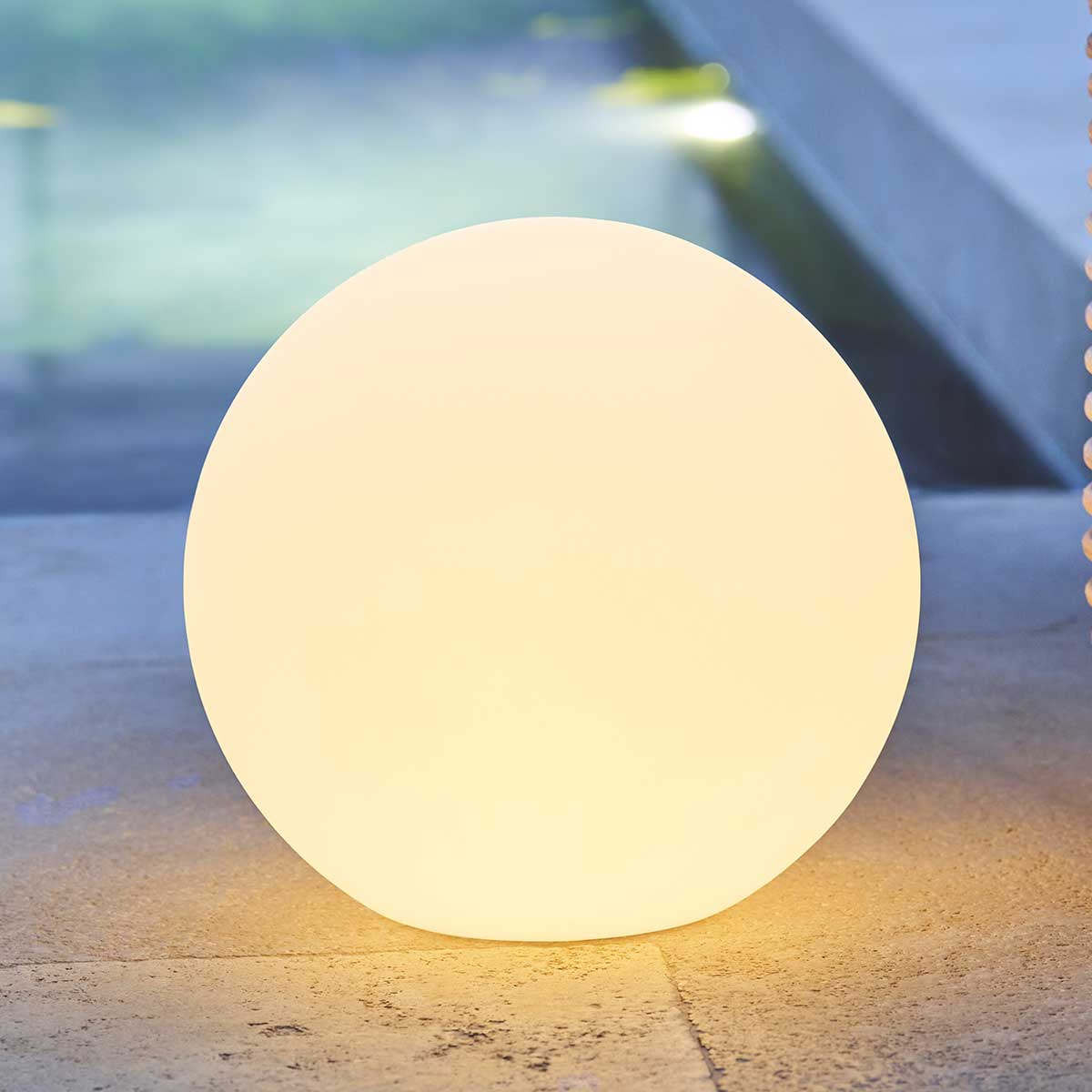 Boule LED d'extérieur USB blanc, ATMOSPHERA