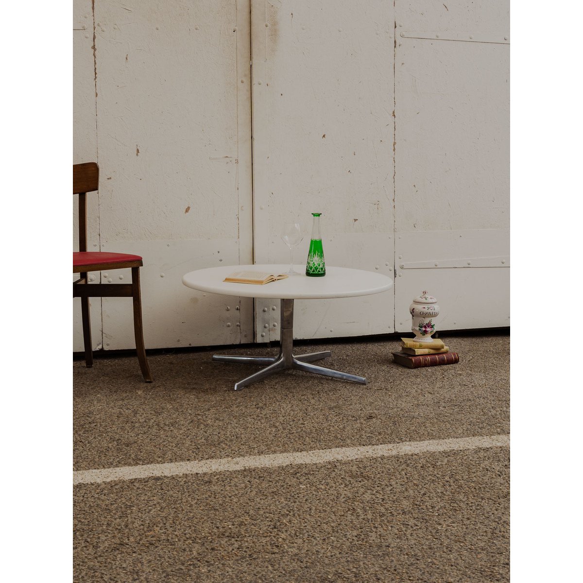 Table basse ronde blanche et chromée Donna N°1010 - Bon état blanc, DEBONGOUT