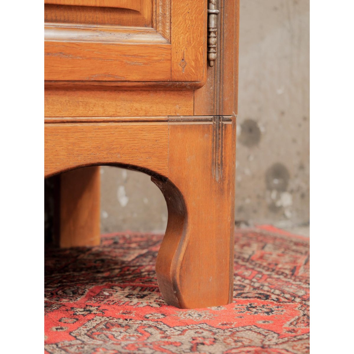 Buffet en bois massif Gilbert N°1679 - Bon état bois clair, DEBONGOUT