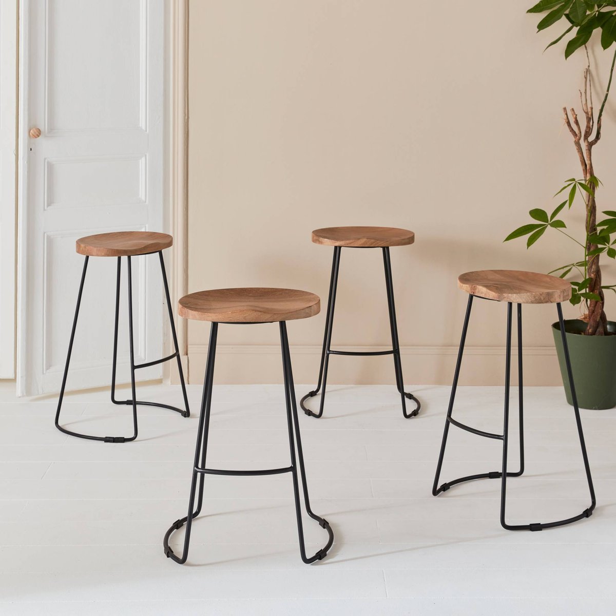 Tabouret de bar bois de manguier et acier 65cm avec repose pieds (lot de 4) JAYA naturel, SWEEEK