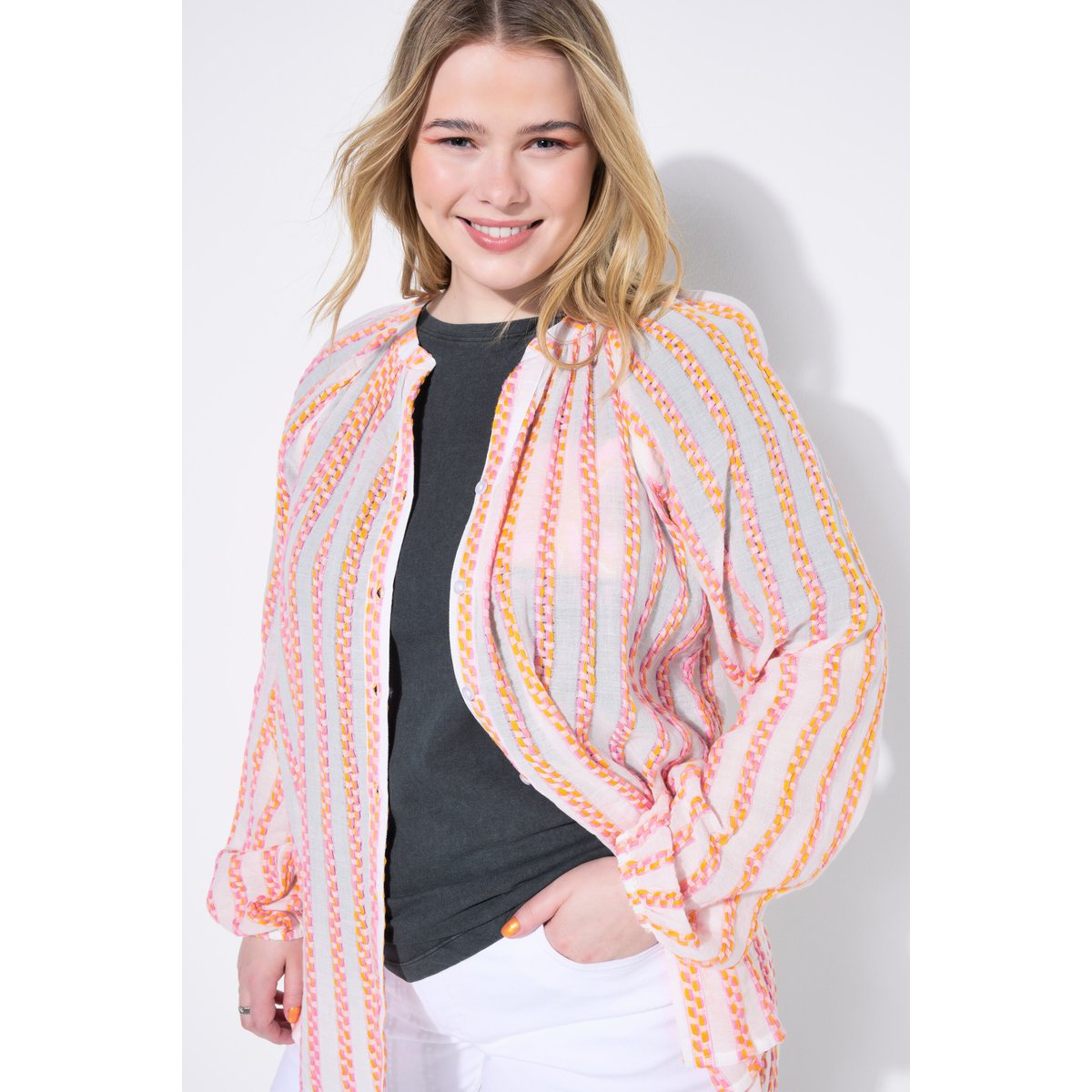 Tunique oversize, tissu texturé à rayures blanc cassé, STUDIO UNTOLD