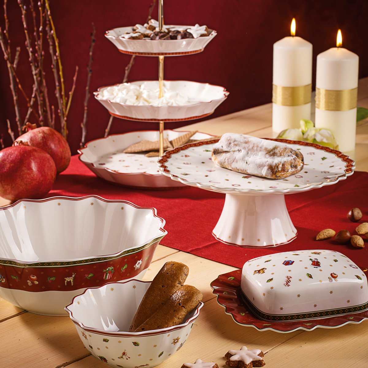Plat À Gâteaux Sur Pied Petit TOY'S DELIGHT rouge, VILLEROY & BOCH