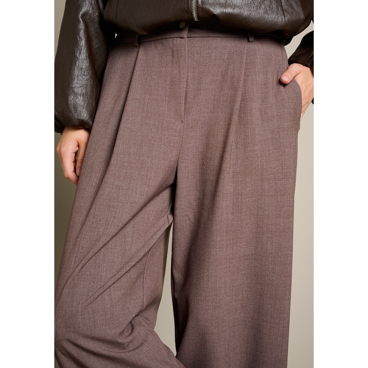 Pantalon tailleur large taupe, LOLALIZA