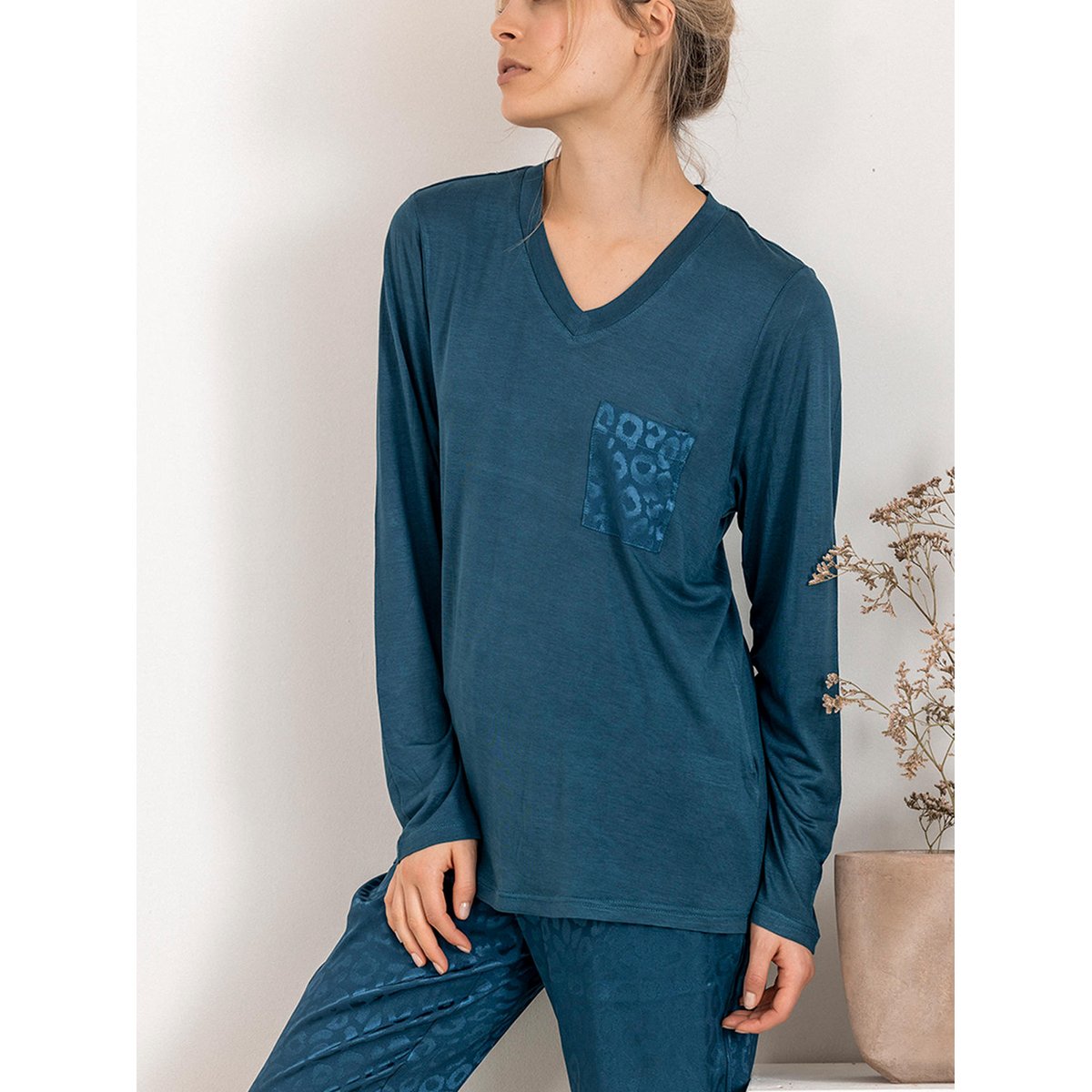 Pyjama pantalon top manches longues Satin Leopard bleu, ADMAS