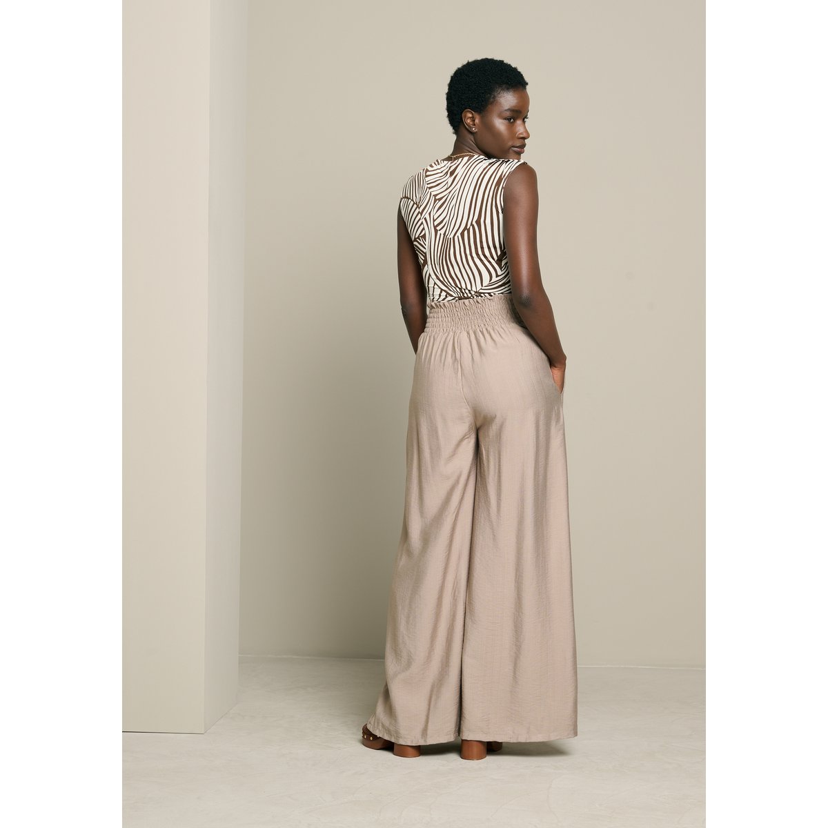 Pantalon large taille haute taupe, LOLALIZA