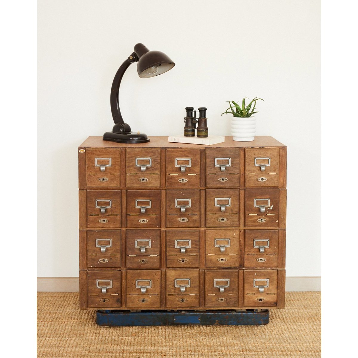 Meuble de classement en bois Fernand N°487 - Bon état bois foncé, DEBONGOUT