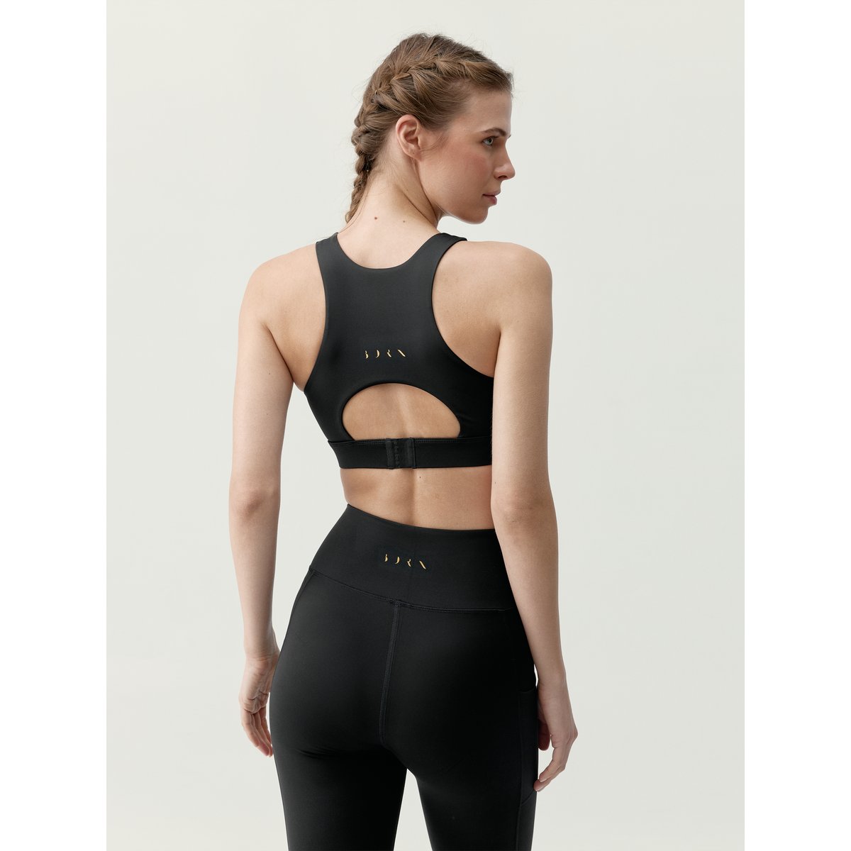 Brassière de sport femme Isla Maintien élevé séchage rapide noir profond, BORN