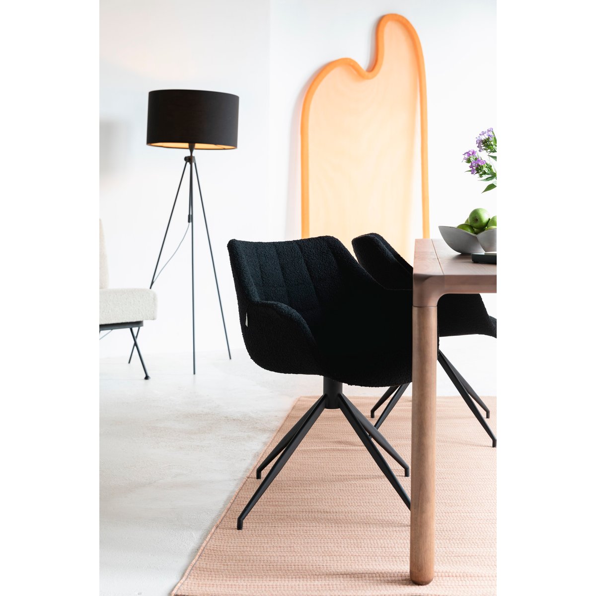Fauteuil en tissu DOULTON noir, ZUIVER