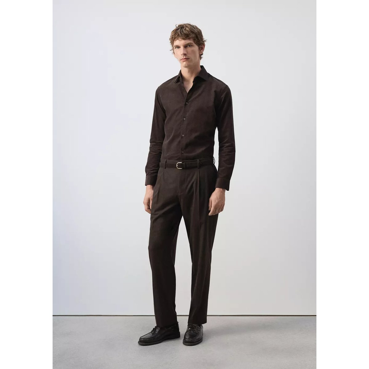 Chemise slim fit en velours milleraies marron, MANGO MAN