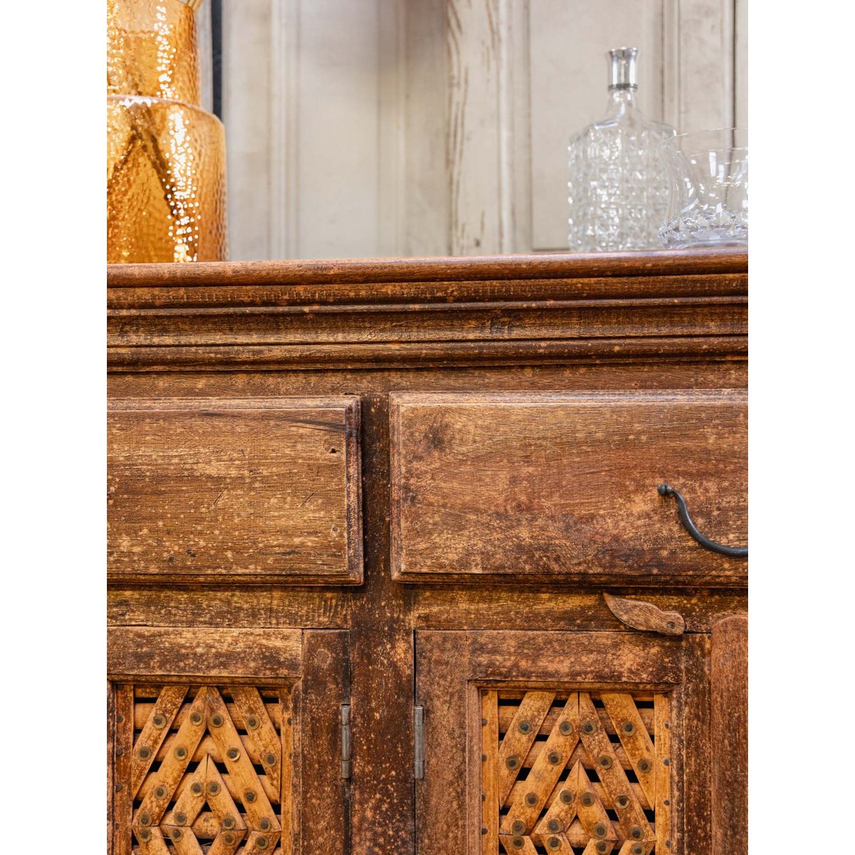 Légant buffet en bois Gilbert N°700 - Bon état bois foncé, DEBONGOUT