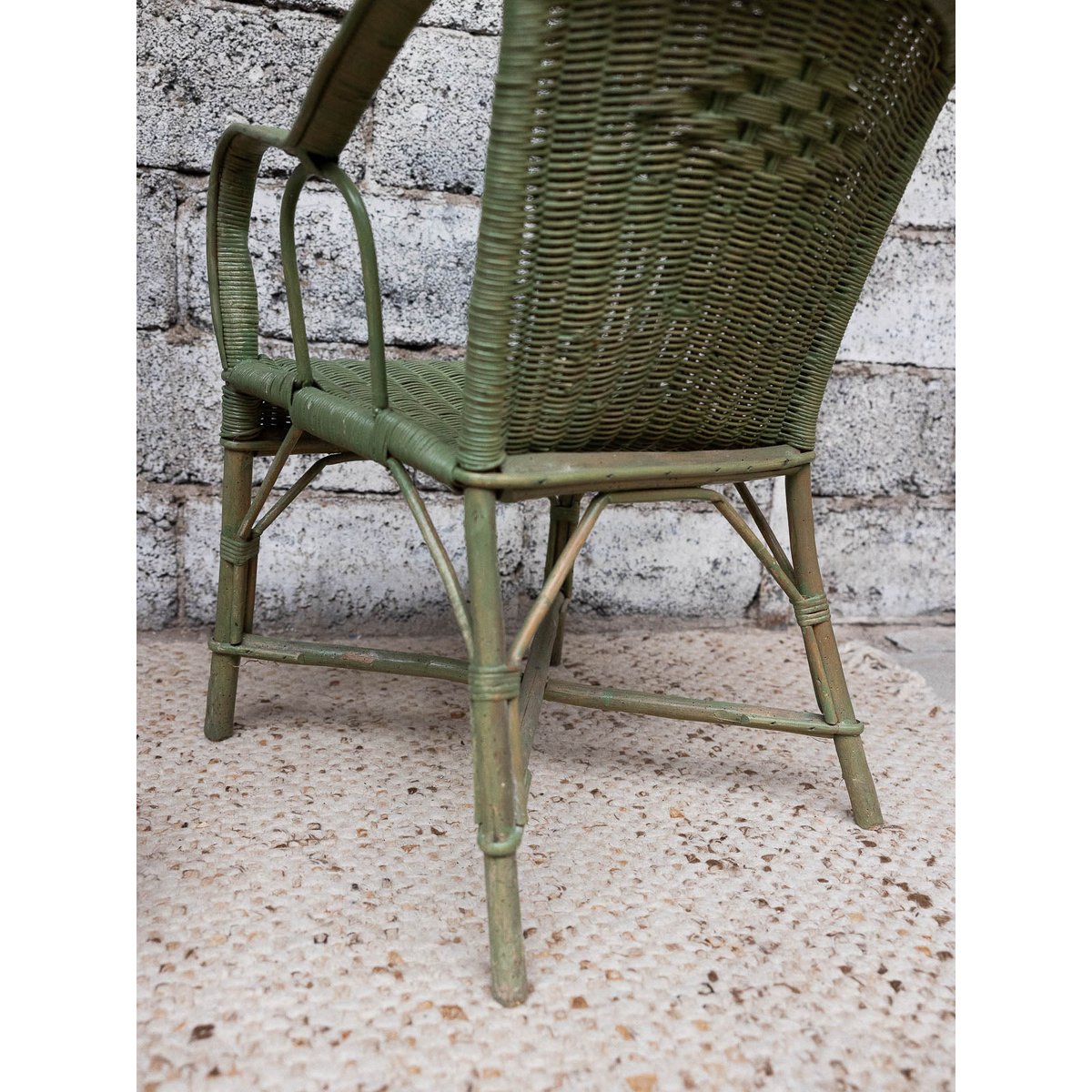 Fauteuil vert Ernest N°1504 - Bon état vert d'eau, DEBONGOUT