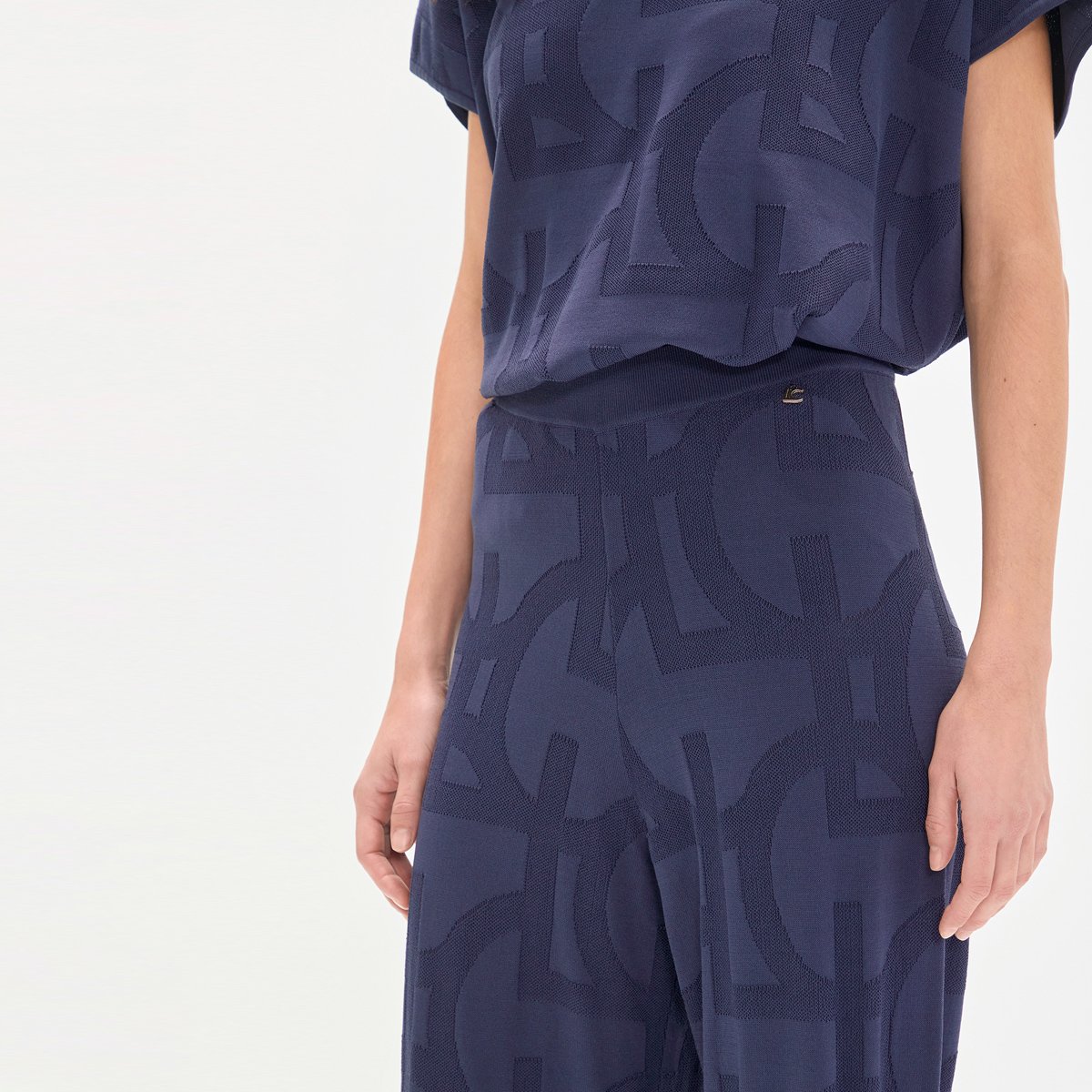 Pantalon large en maille jacquard bleu marine, LOLA CASADEMUNT