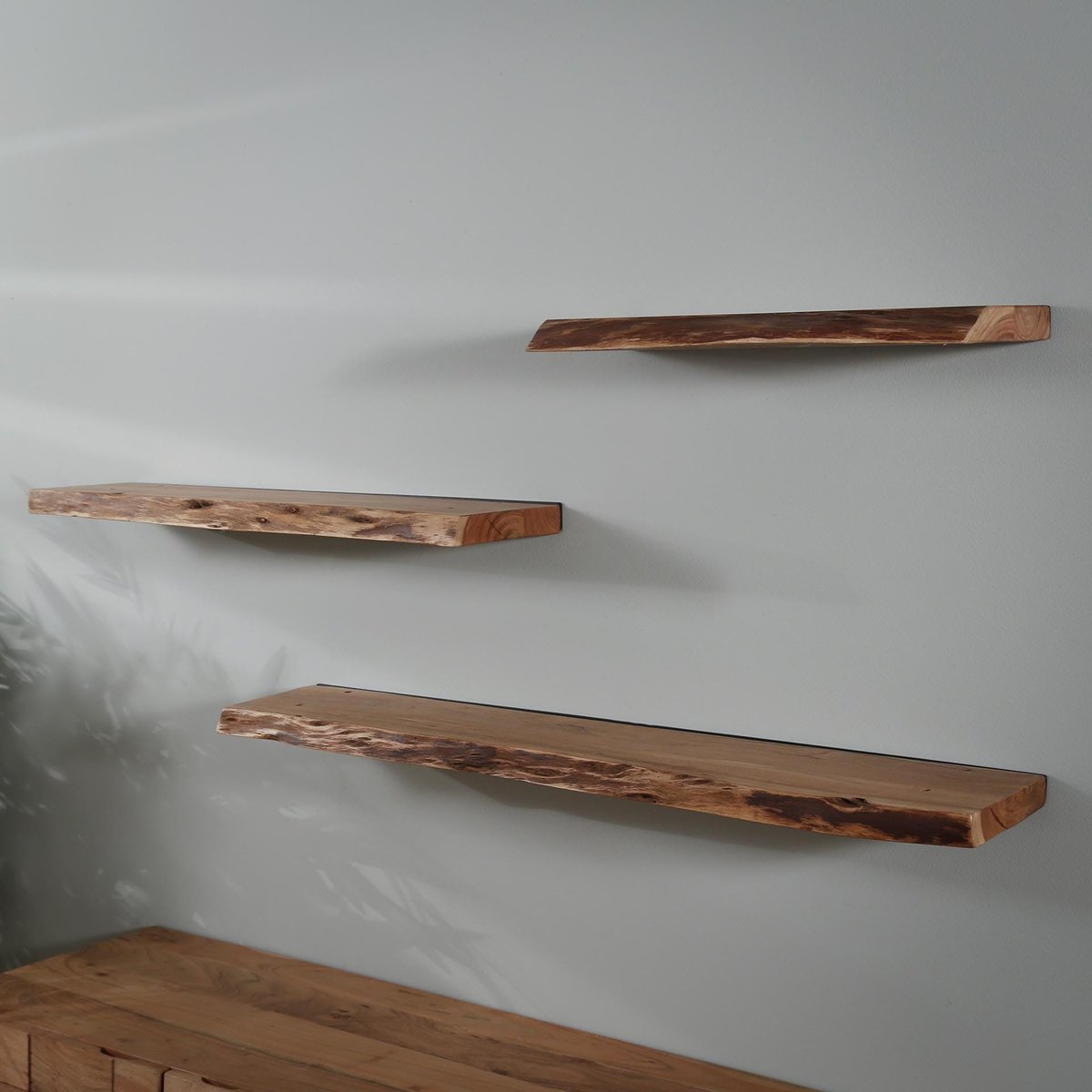 Étagère murale droite en bois massif 90 cm acacia bordure naturelle découpe de bois MELBOURNE bois naturel, PIER IMPORT