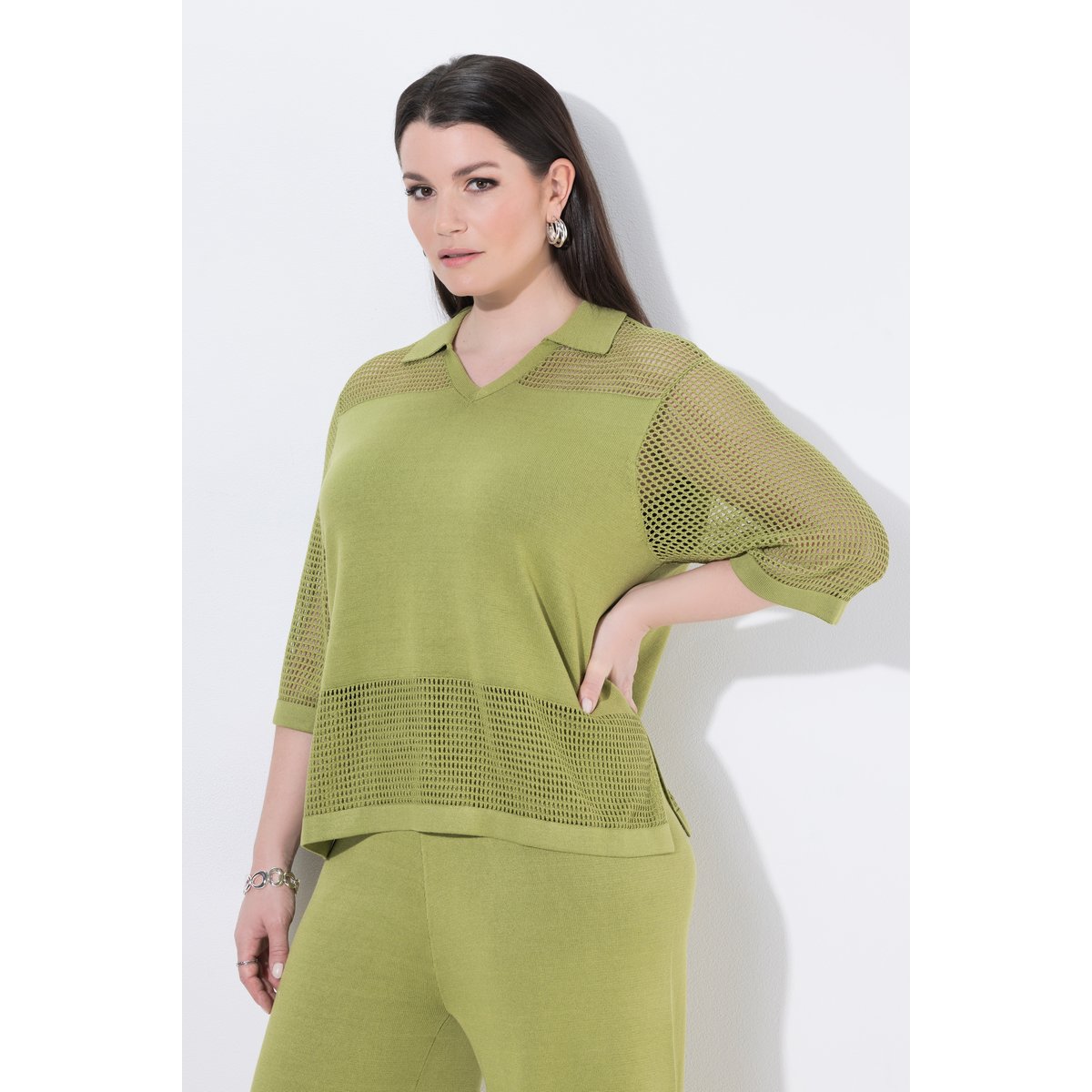 T-shirt en maille ajourée, col V pistache, ULLA POPKEN