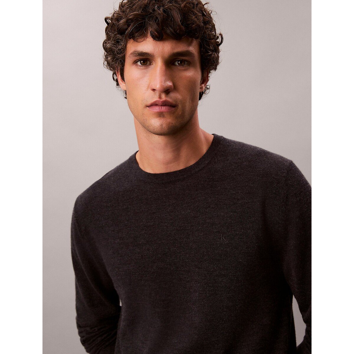 Maglione scollo rotondo in lana merino grigio, CALVIN KLEIN
