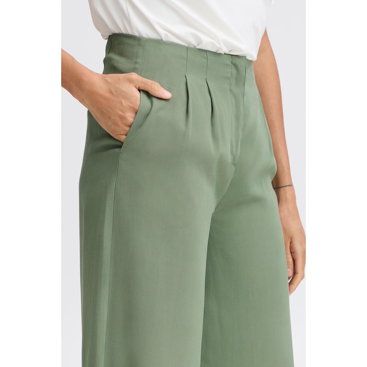 Pantalon classique, plis devant, jambes larges vert seaspray, B.YOUNG