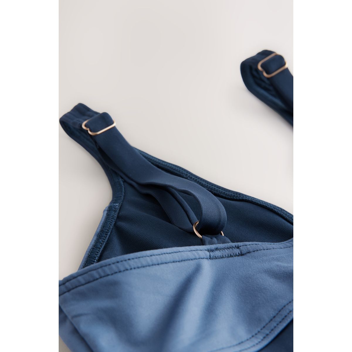 Maillot de bain à armatures bleu/ecru colourblock, NEXT