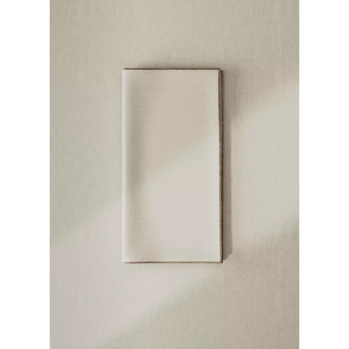 Serviettes de table 100 % lin overlock contraste blanc cassé, MANGO HOME