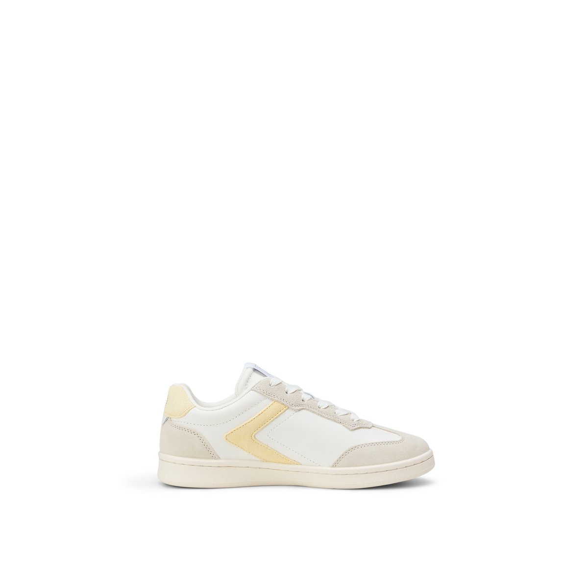 Baskets de cour avec des accents de couleur beige, MARC O'POLO