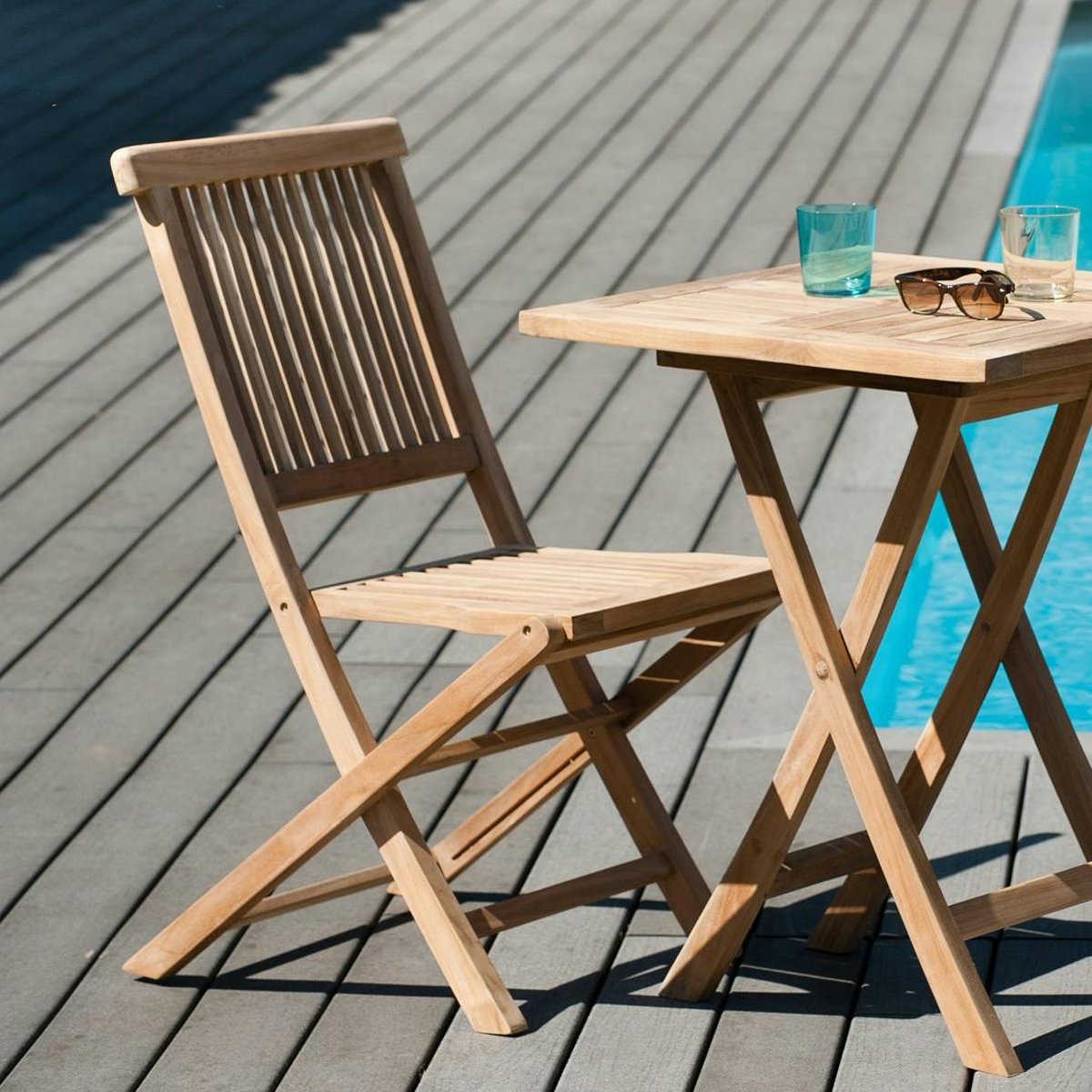 Lot de 2 chaises de jardin pliantes en bois de teck brut massif SUMMER bois naturel, PIER IMPORT