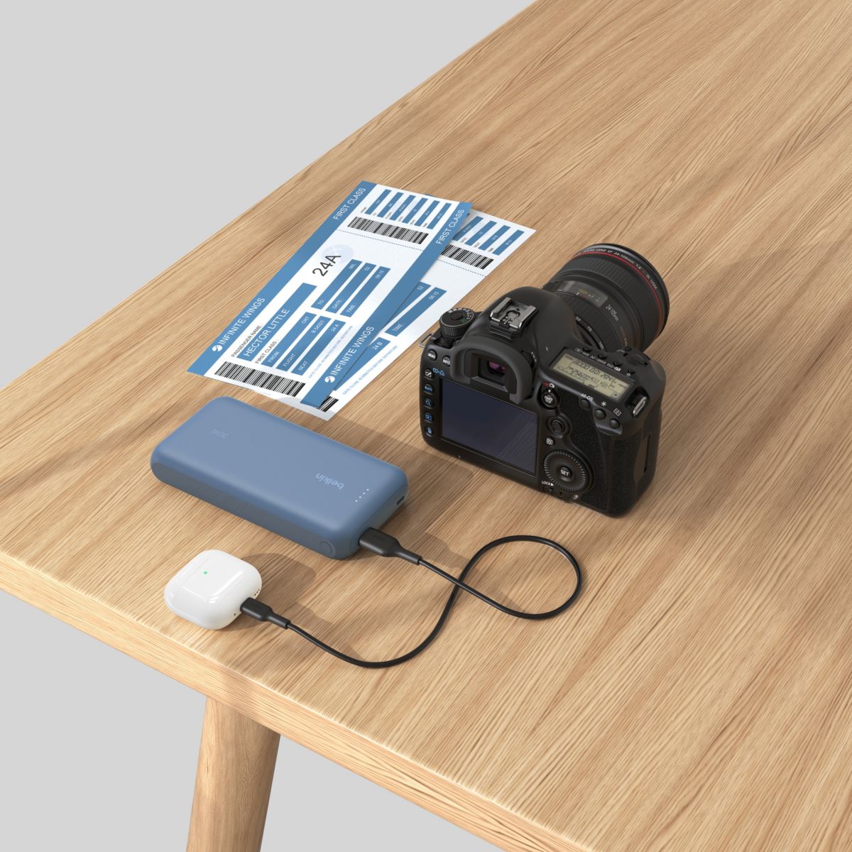 Batterie externe 20000 mAh avec cable USB-C intégre bleu couleur unique, BELKIN