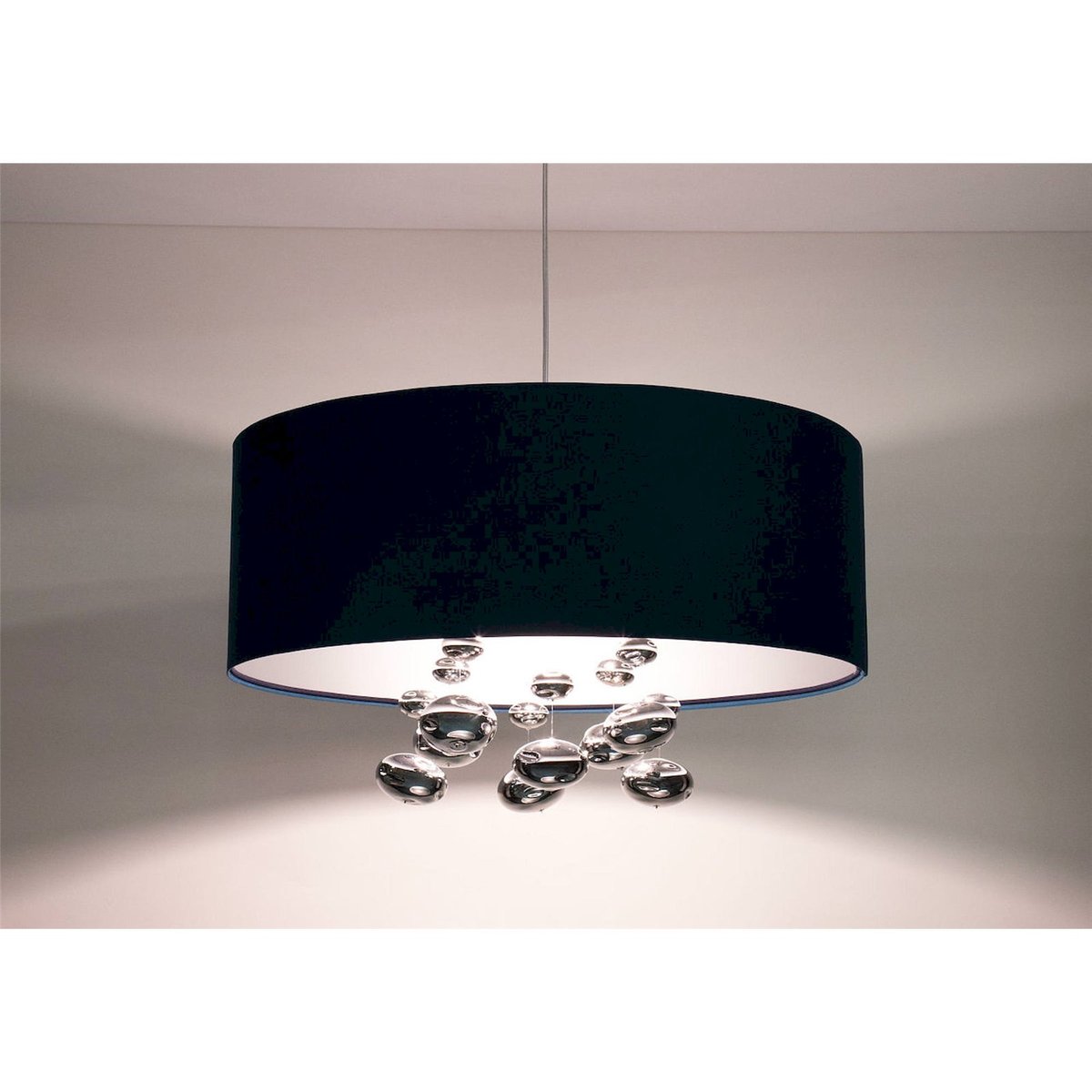 Suspension ronde en tissu avec boules décoratives Bubble Light bleu marine satin et argent mat, BPS KONCEPT