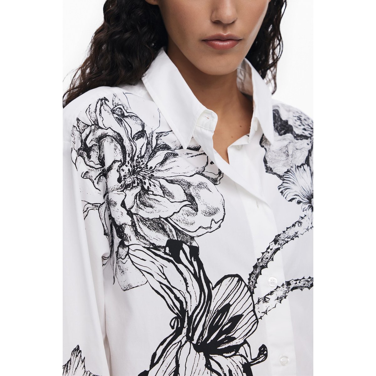 Chemise conçue par Mr. Christian Lacroix blanc, DESIGUAL