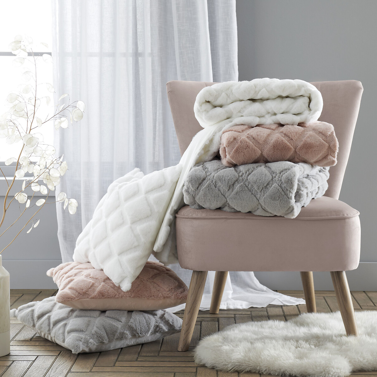 Cosy Diamond 130x170cm Throw blush pink, CATHERINE LANSFIELD