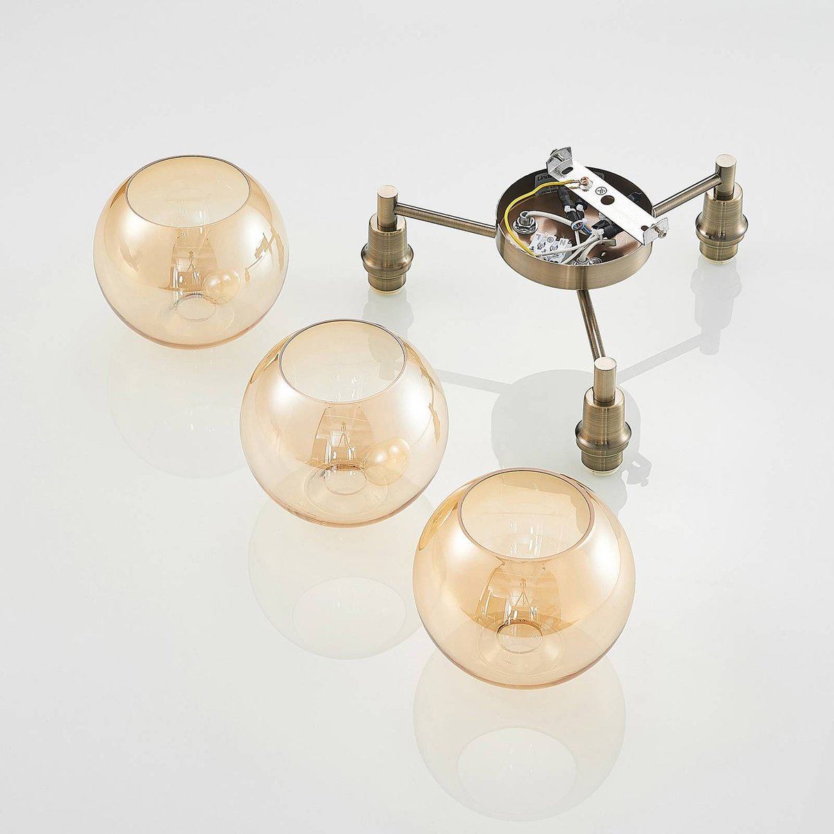 Plafonnier en métal moderne, Jemissa laiton ancien, ambre, LINDBY