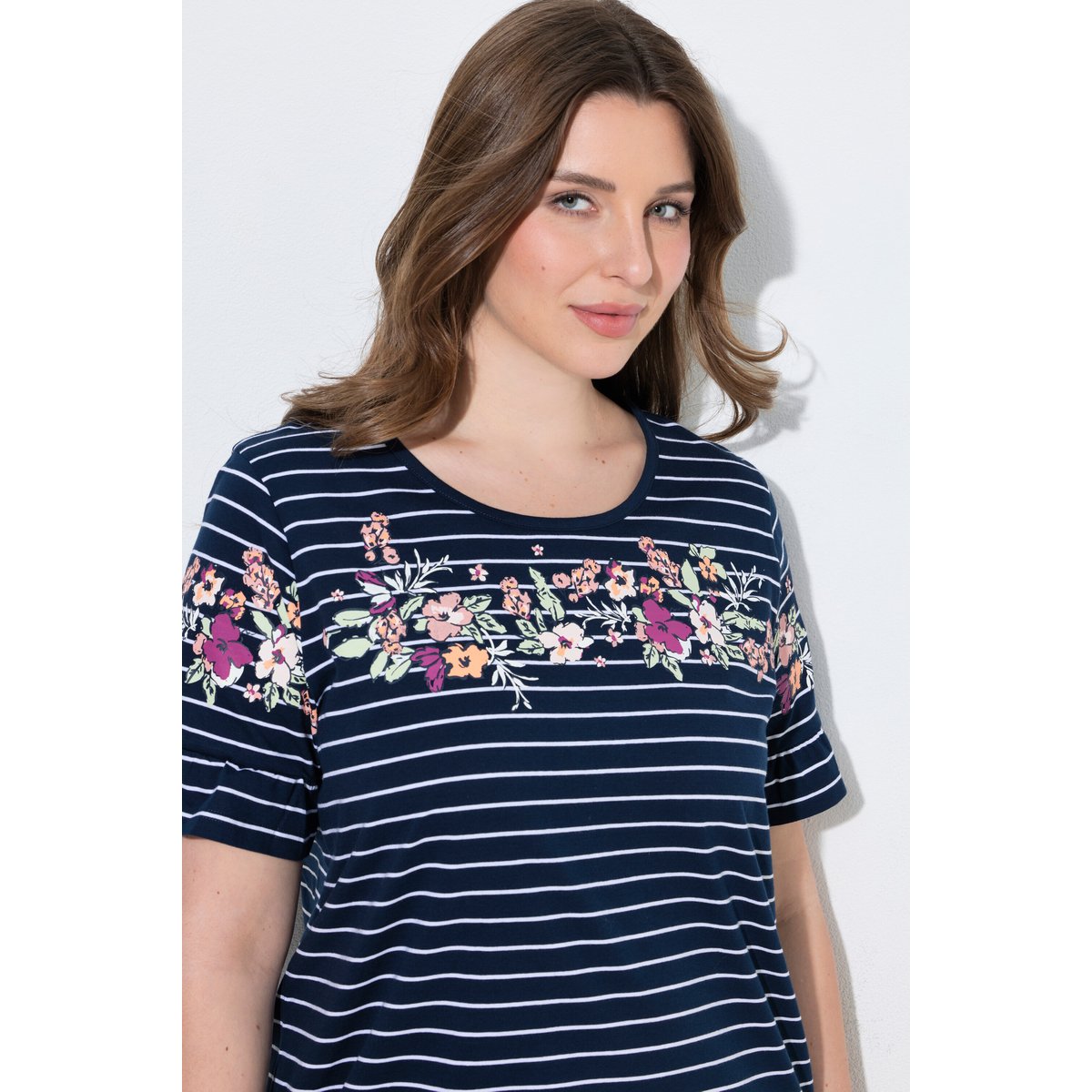 T-shirt long à rayures fleuries, col rond bleu nuit, ULLA POPKEN
