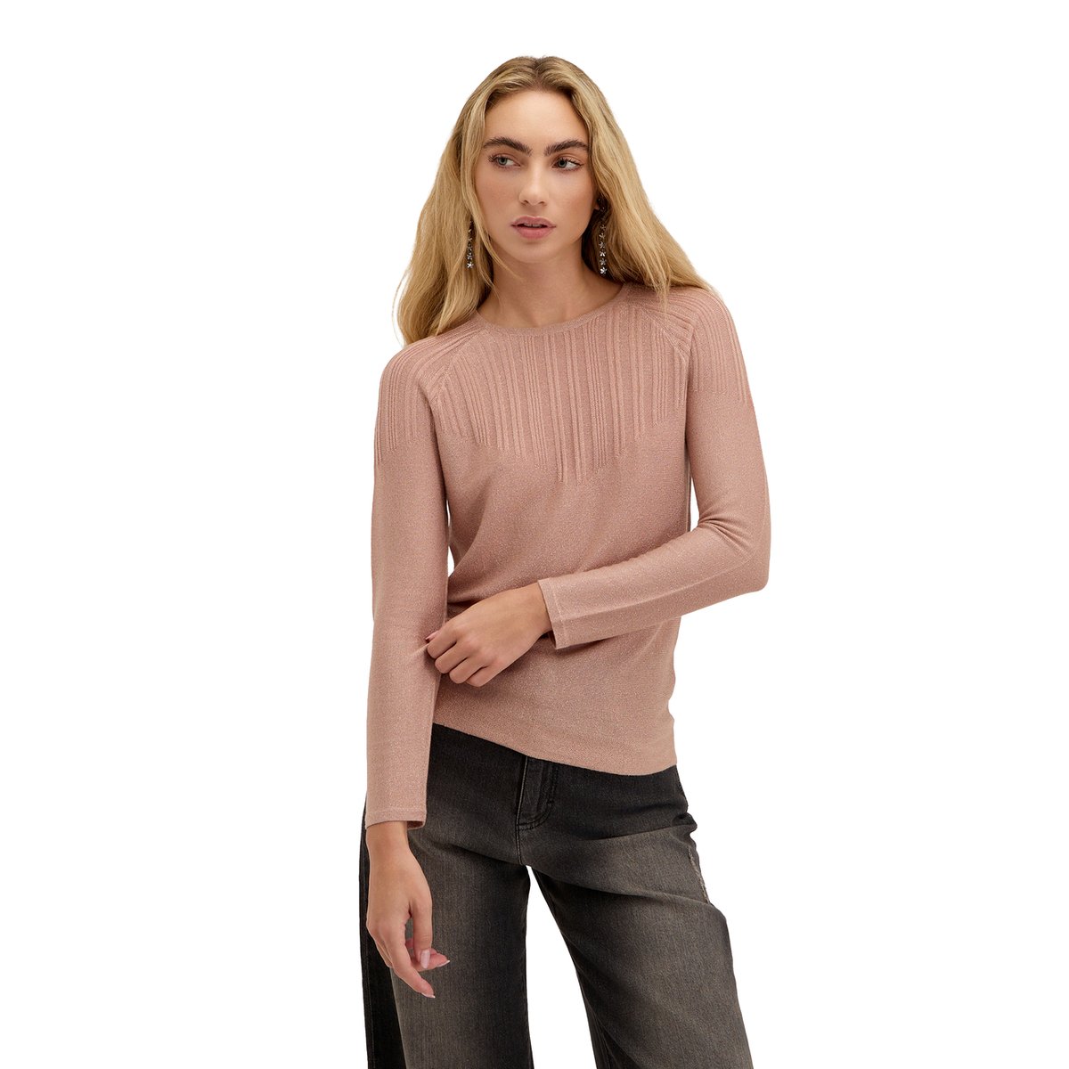 Pull ras du cou gris, MOTIVI