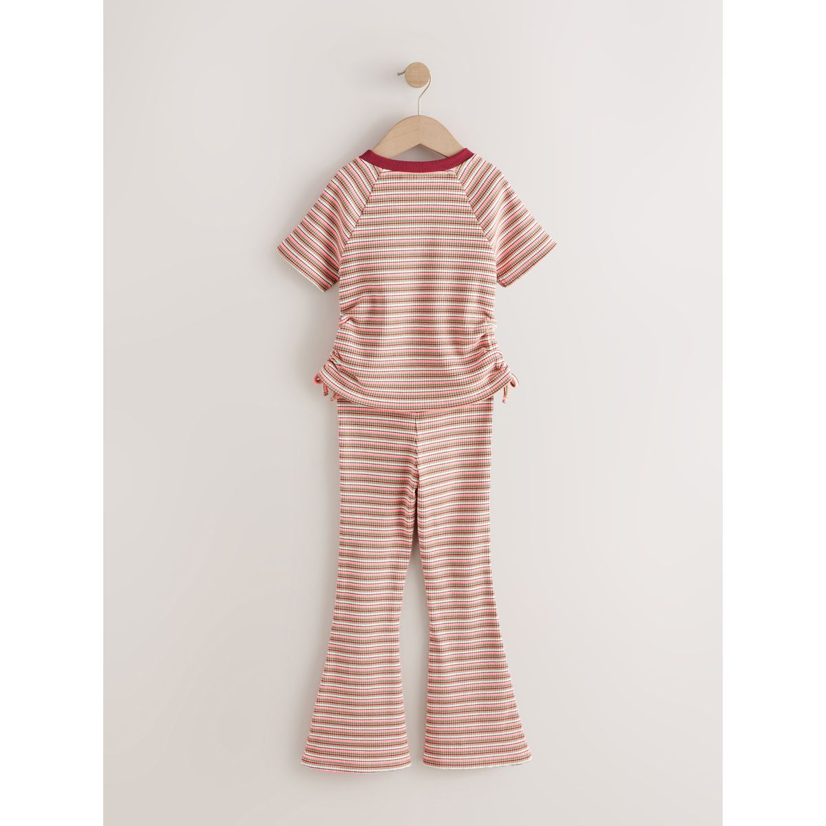 Ensemble t-shirt et pantalon kickflare rayures roses multiples, NEXT