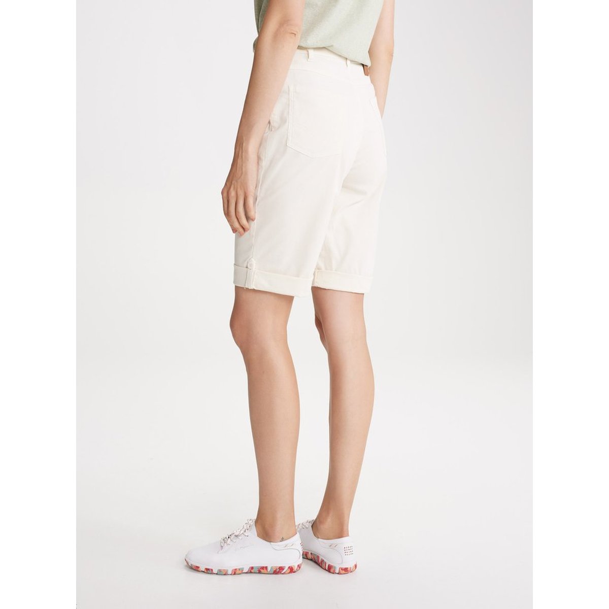 Bermuda ceinture semi-élastiquée avec passants GEMMEMID39103 greige, TBS