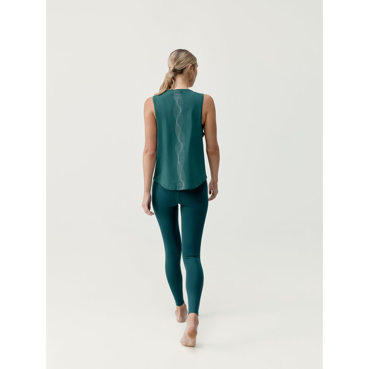 T-shirt de sport femme Kishi Sans manches séchage rapide vert forêt, BORN