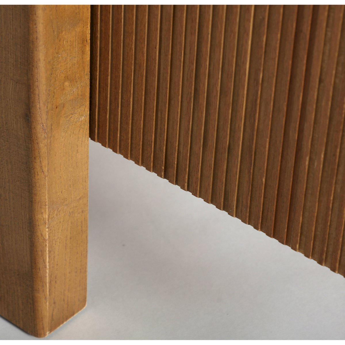 Armoire en bois rainuré collection copenhague brun, RECOLLECTION