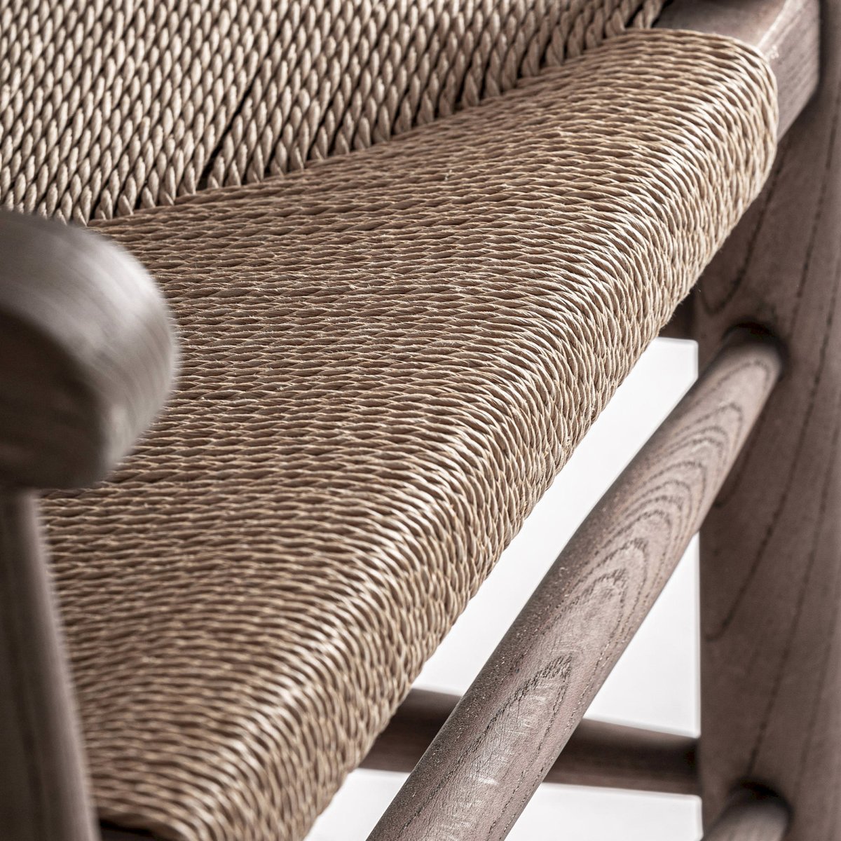 Fauteuil en bois et corde tressée fait main marron clair et beige naturel, RECOLLECTION