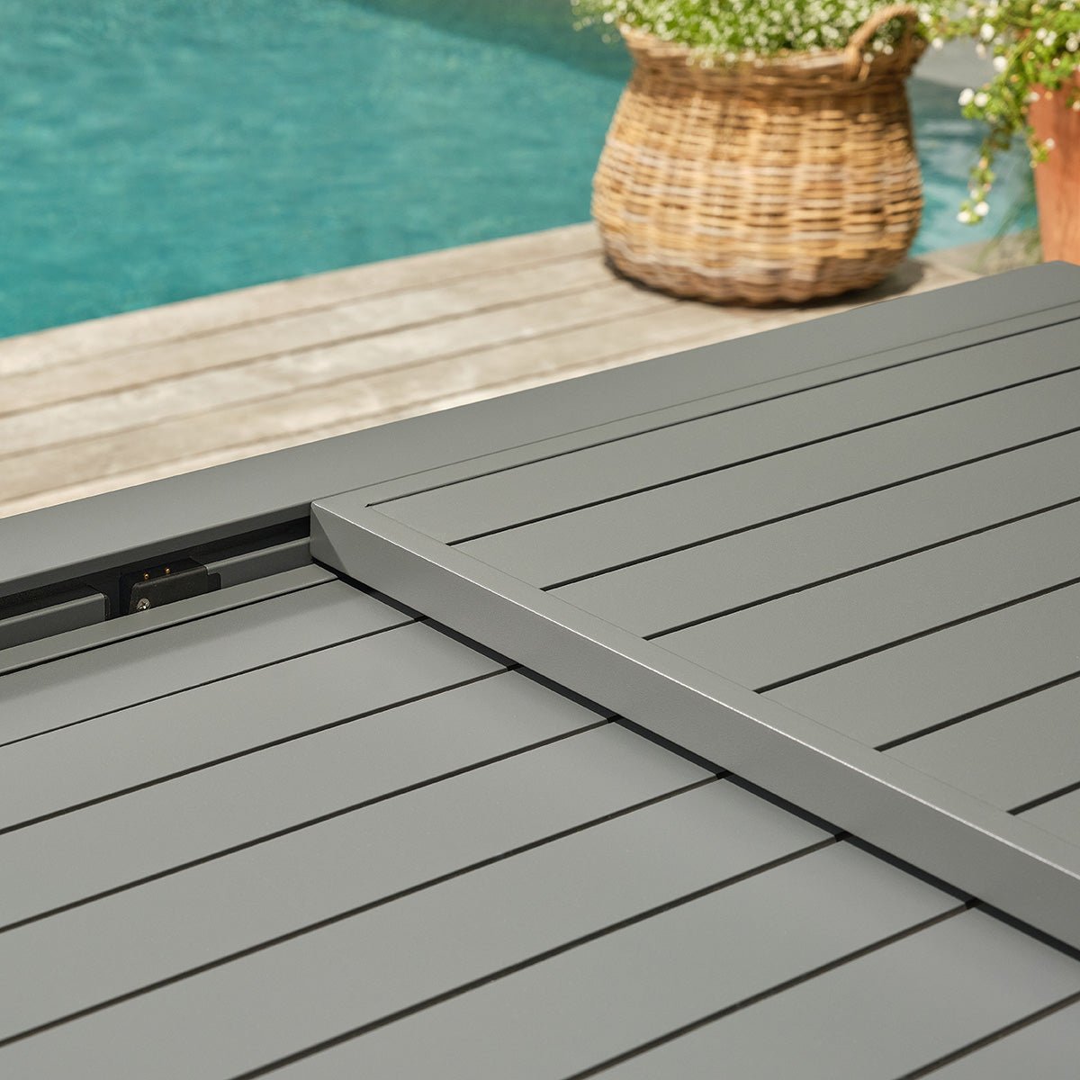 Table de jardin en aluminium gris extensible 6/10 pers. BASALT gris, BERAH GETAH