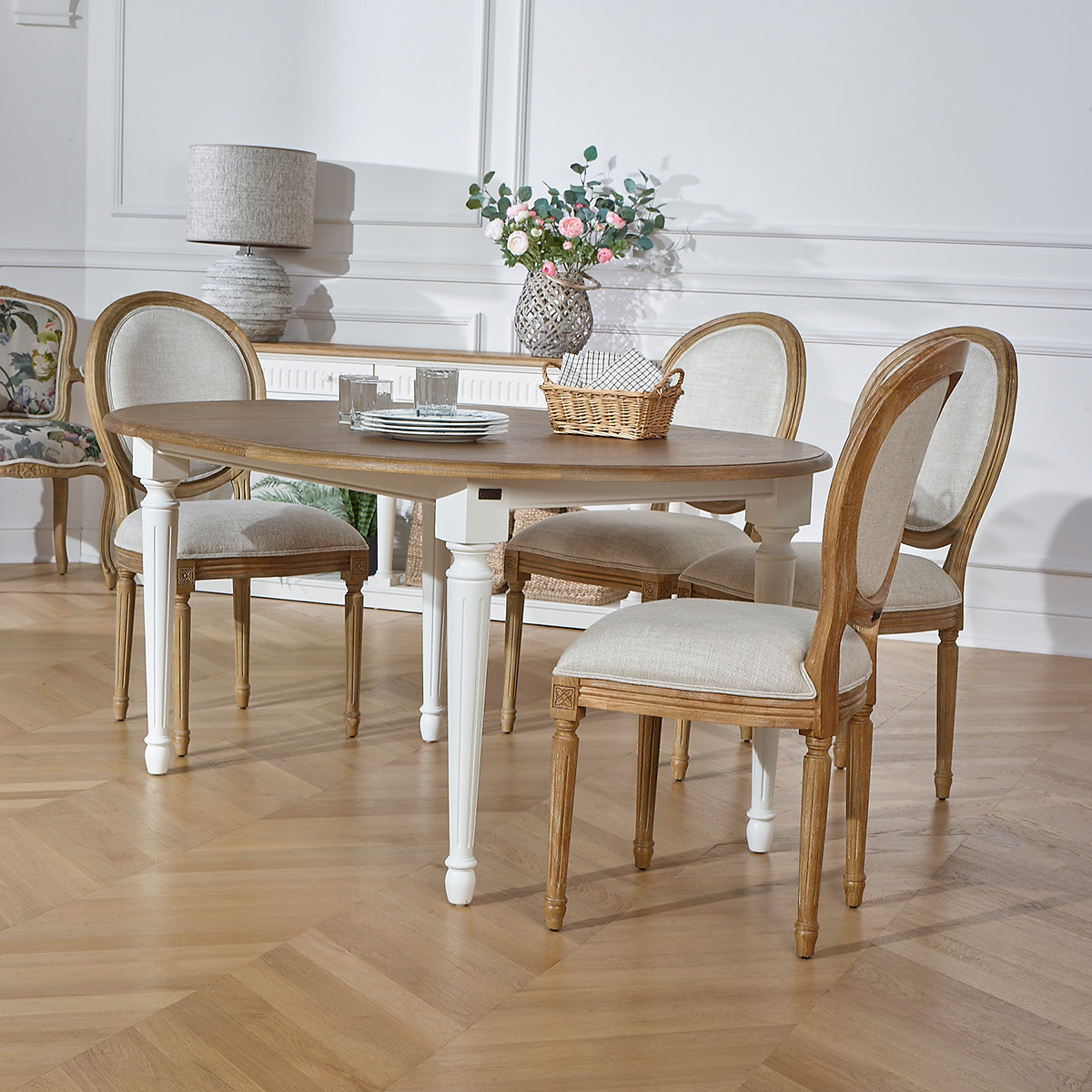 Table ronde en chêne 1 rallonge 4/6 couverts ARLINGTON blanc, ROBIN DES BOIS