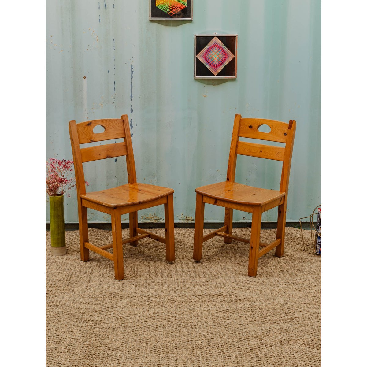 Lot de 2 chaises en bois Claude N°852 - Bon état bois clair, DEBONGOUT