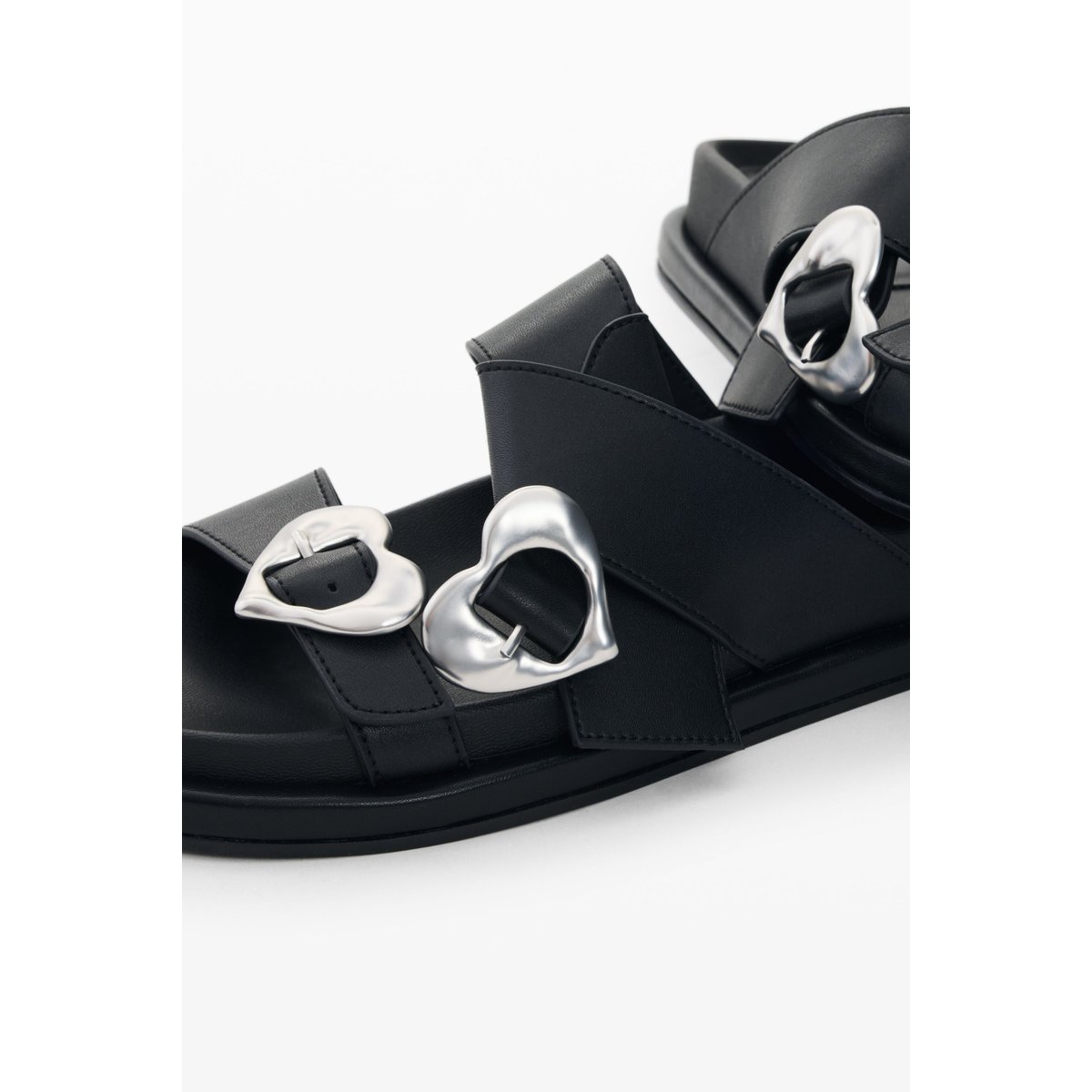 Sandale plateforme coeur noir, DESIGUAL