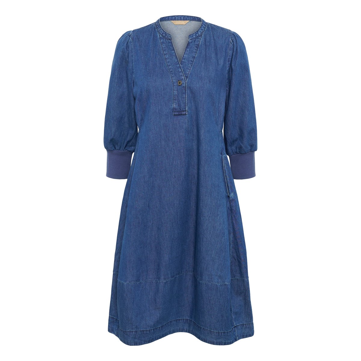 Robe bleu foncé lavé, CULTURE